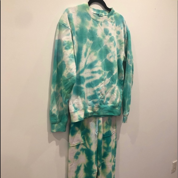 Turquoise Tie-Dye Sweatsuit Set - Picture 5 of 5